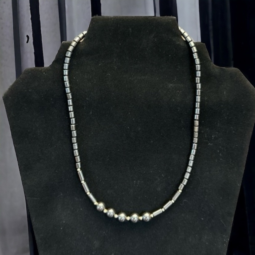 Vintage Hermatite Beautiful Round Accent Beaded  Pendant Necklace